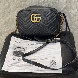 Gucci Black Chevron Leather Crossbody Bag with Gold GG